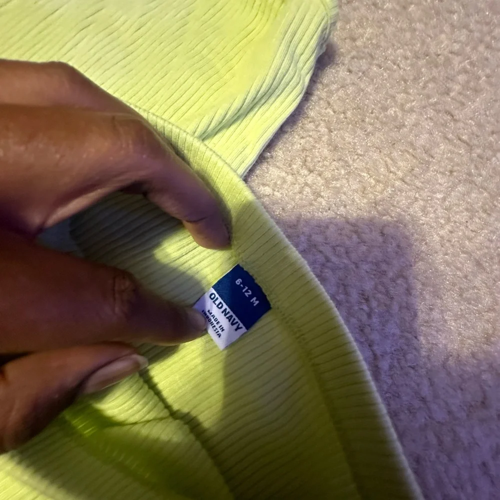 2 piece lime green tank top set​ - Picture 3 of 3